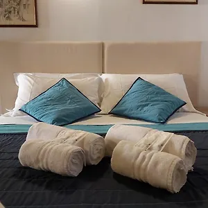 https://veneziacentopercento-nicoli-apartment.hotelslidodijesolo.com